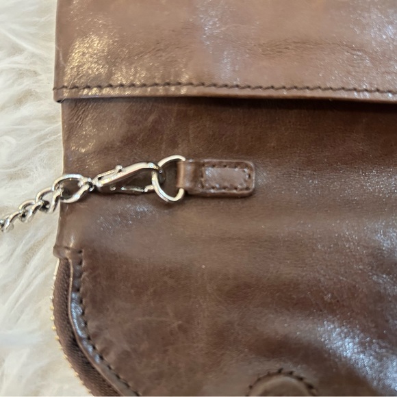 Hobo brown leather crossbody bag - Picture 12 of 16